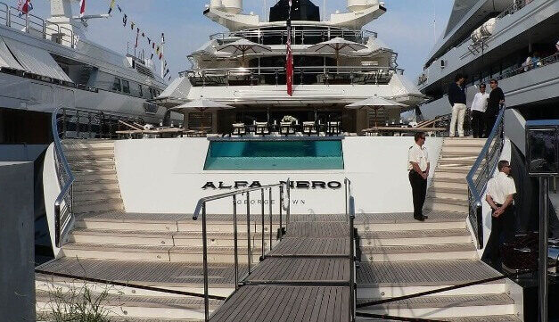 Russian Superyacht Alfa Nero Finally Sold for $40 Million